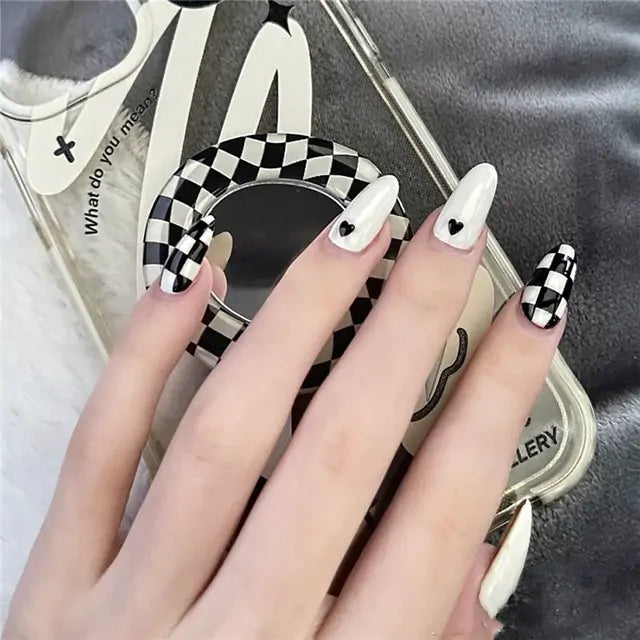 💅 Nail Patch Long Rhinestone Pink Fake Nails Finger Manicure for Women and Girls